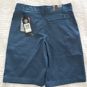 Under Armour Boys Size 14 Navy Golf Shorts